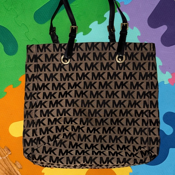 Michael Kors Handbags - Michael Kors Signature Black and Brown Tote
